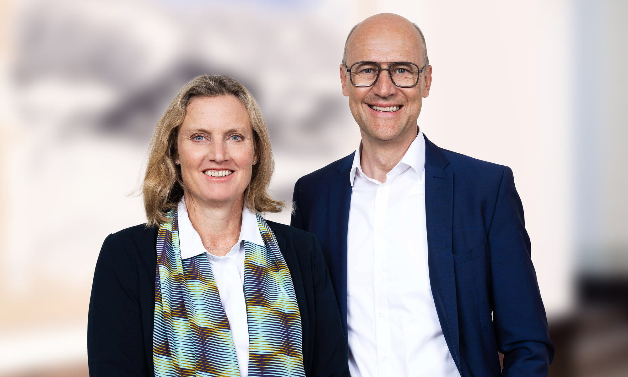 Annelis Lüscher Hämmerli (Verwaltungsratspräsidentin der BEKB) und Armin Brun (CEO der BEKB)